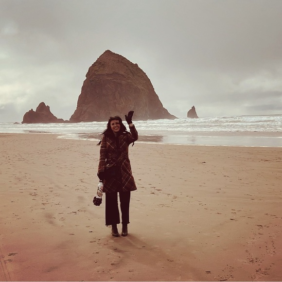 Meet your Posher, Tessa - Picture 1 of 1